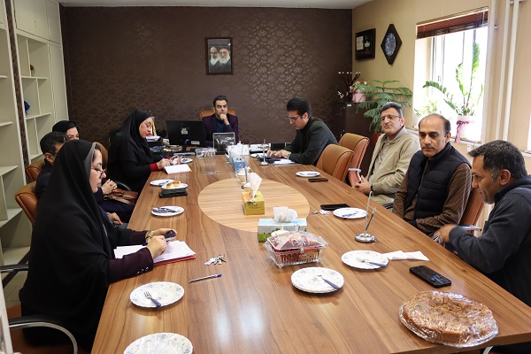 آغاز همکاری میان دانشکده بهداشت و دانشگاه هنر شیراز برای طراحی هویت بصری دانشکده