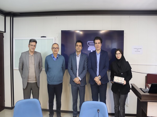 &nbsp;تقدیر هیئت رئیسه دانشکده از اعضای اصلی کمیته تحقیقات دانشجویی دانشکده