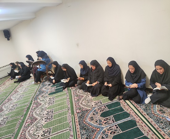 برگزاری زیارت عاشورا به مناسبت ایام محرم