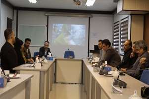 برگزاری نشست معاون تحقیقات و فناوری دانشگاه با هیئت‌رئیسه دانشکده