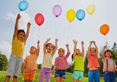 چگونه کودک اجتماعی و شاد داشته باشیم